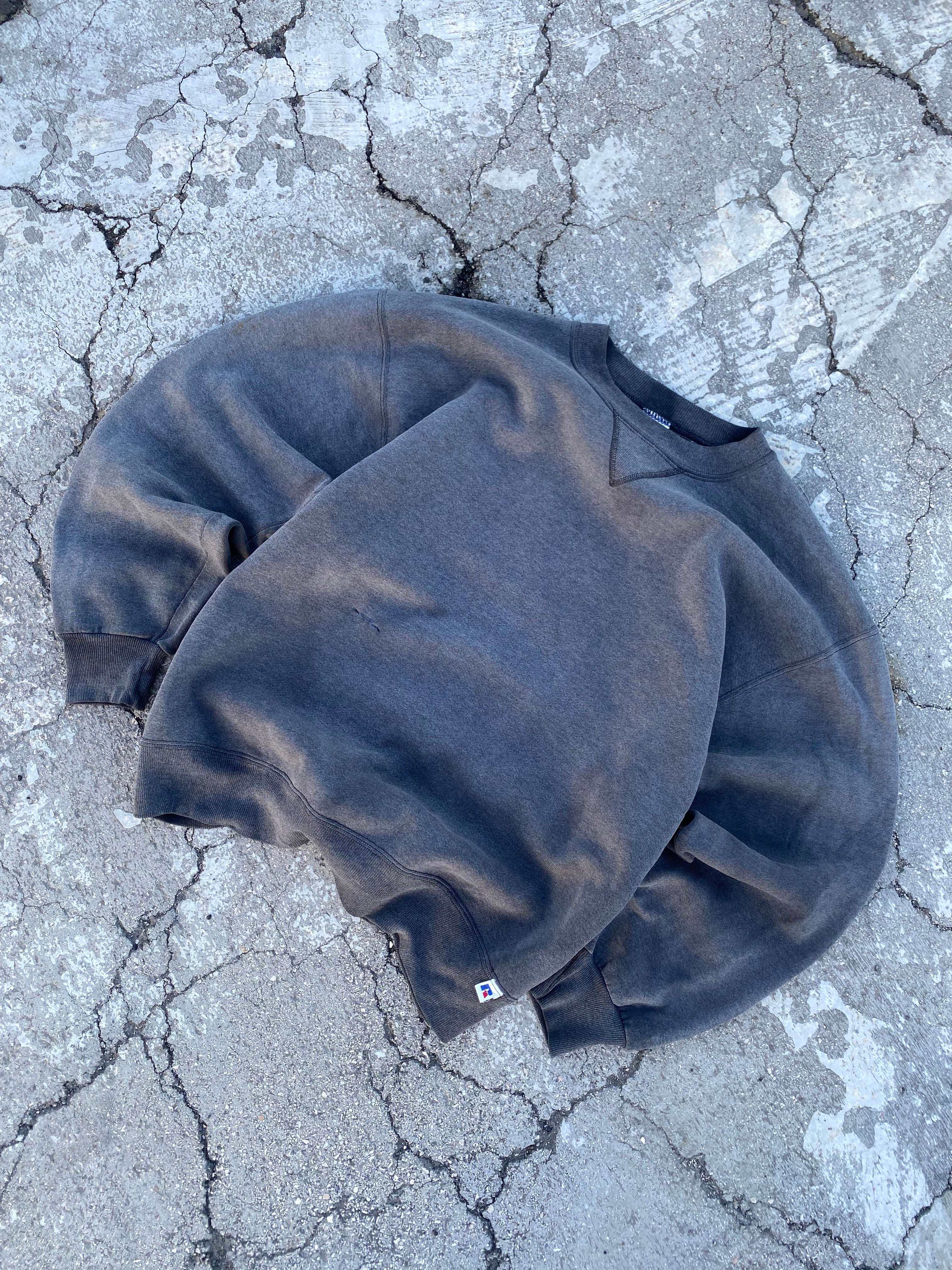 1990’S RUSSELL ATHLETIC SUN FADE BLANK REPAIR CREWNECK (L)