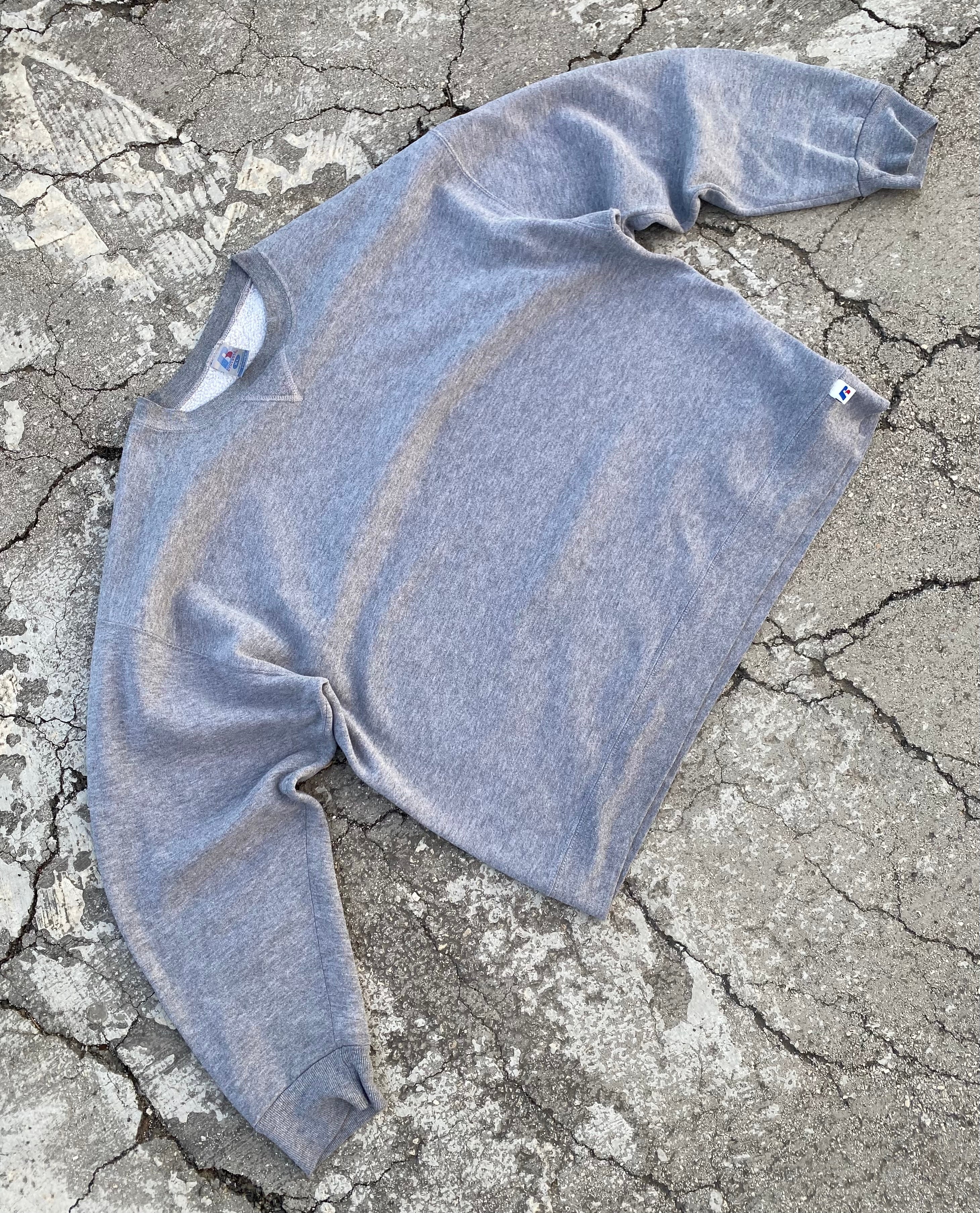 2000’S RUSSELL ATHLETIC BLANK CREWNECK (XL)