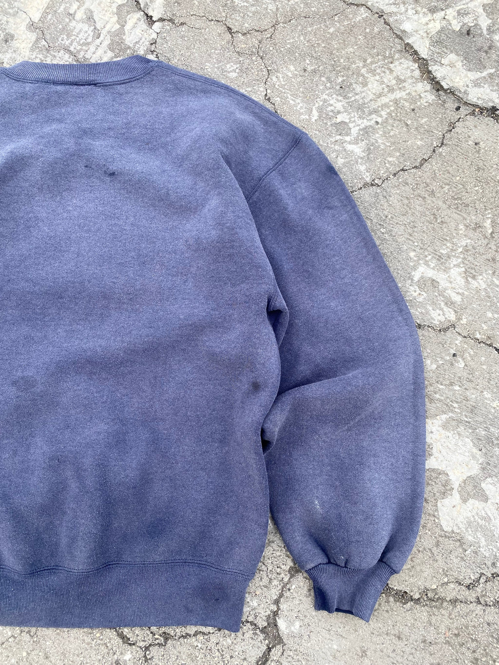 1990’S SUN FADED “MOM” RUSSELL ATHLETIC DISTRESSED CREWNECK (L)