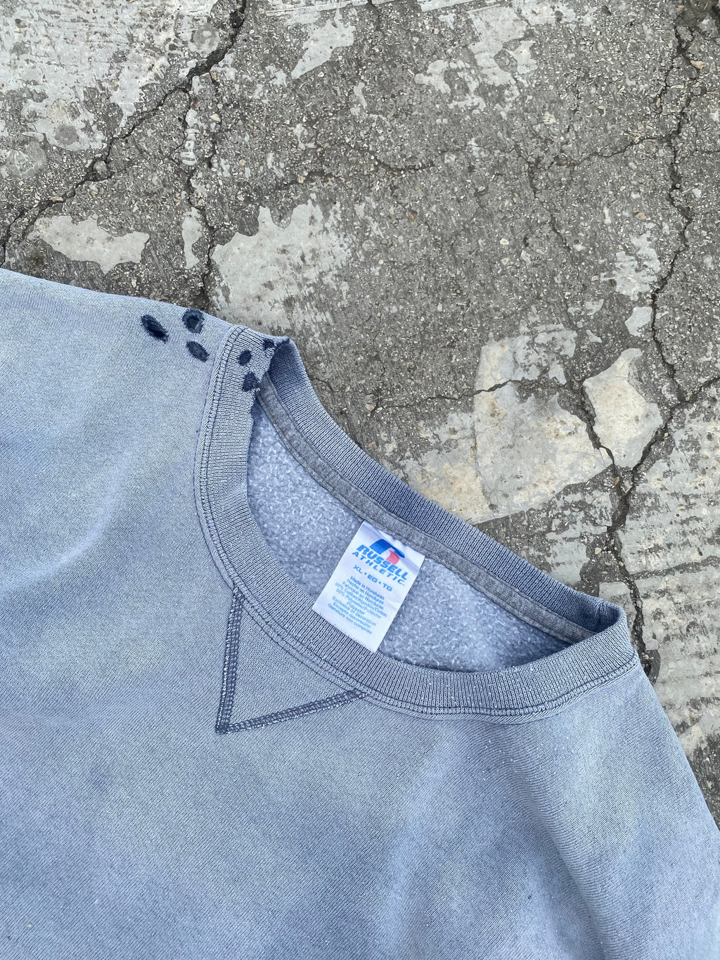 2000’S SUN FADE RUSSELL ATHLETIC DISTRESSED CREWNECK (XL-XXL)