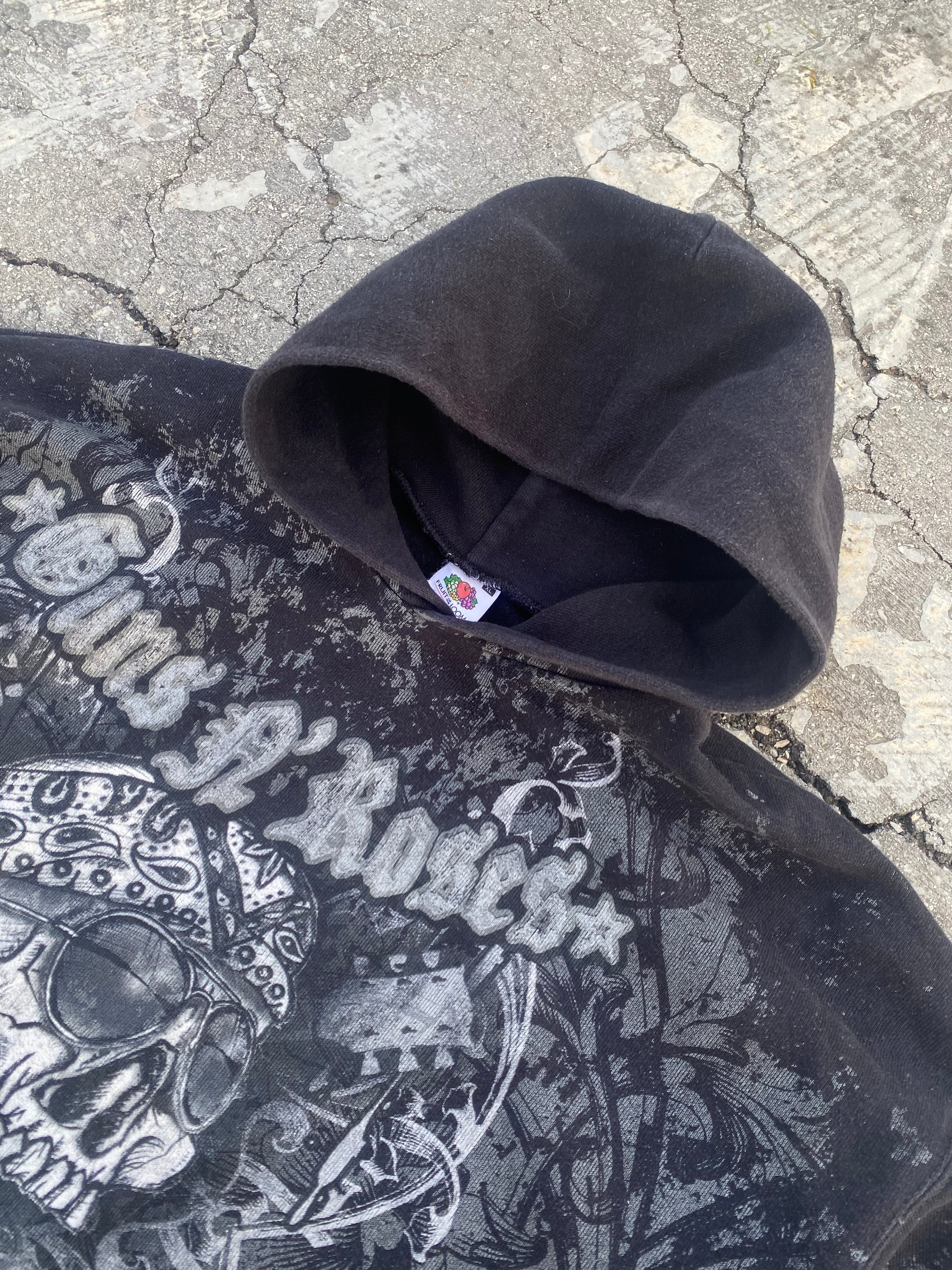 2000’S GUNS’ N ROSES AOP SKULL BLACK HOODIE (XL)