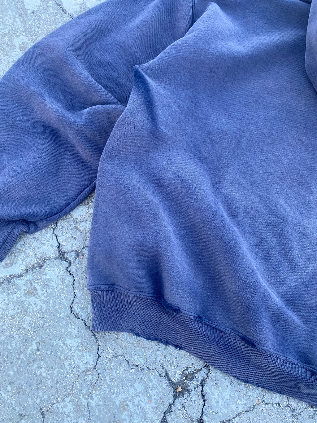 2000’S SUN FADE RUSSELL ATHLETIC BLANK HOODIE (L-XL)