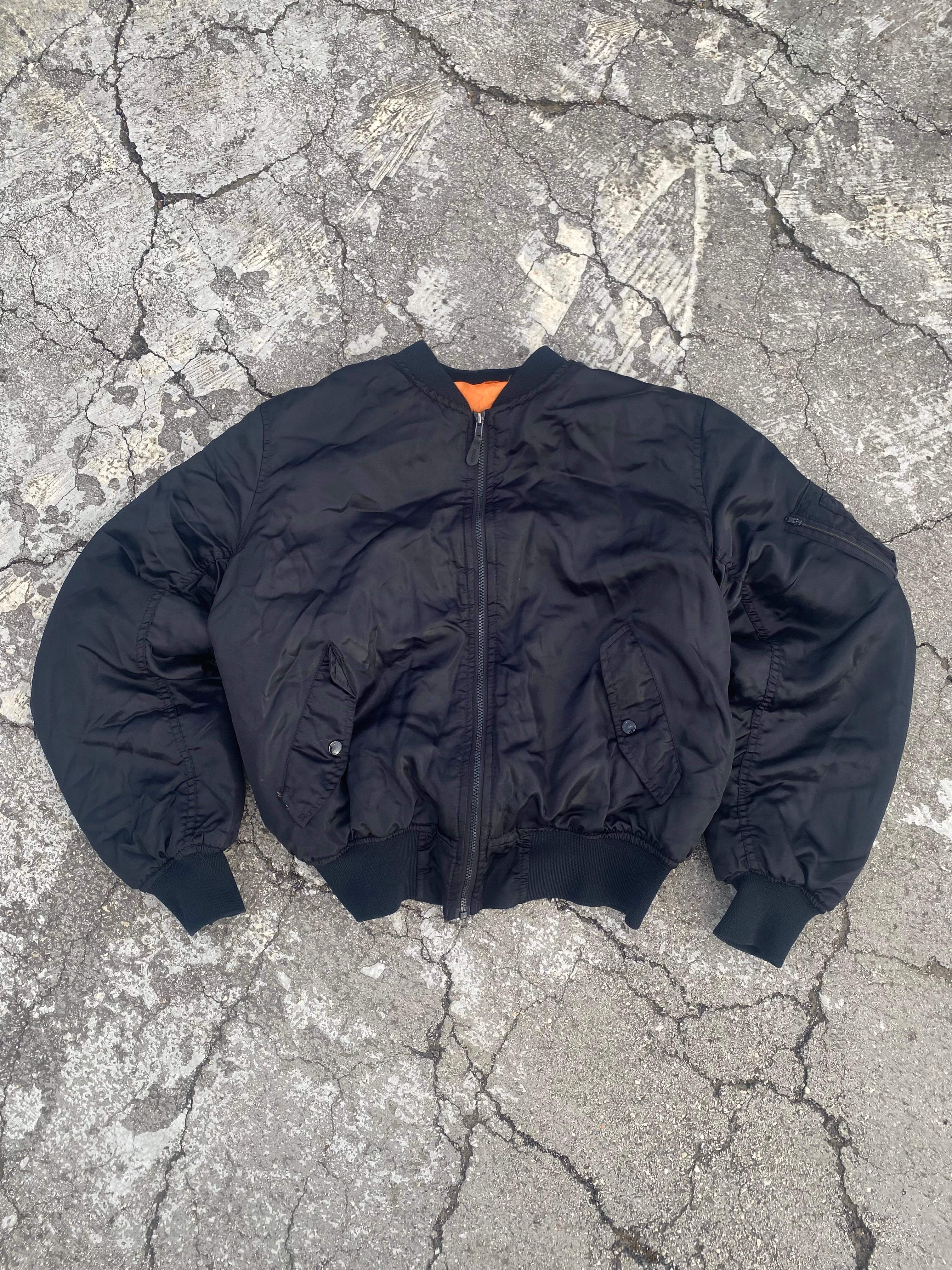 1990’S SHINY BLACK JACKET (XL)