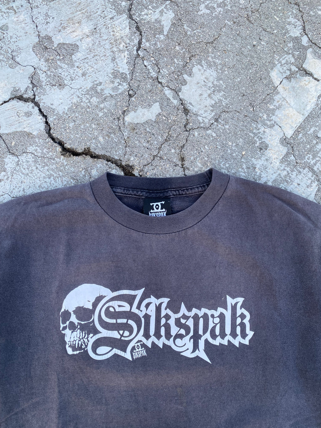 2000’S SIKSPAK SUN FADED TEE (M)