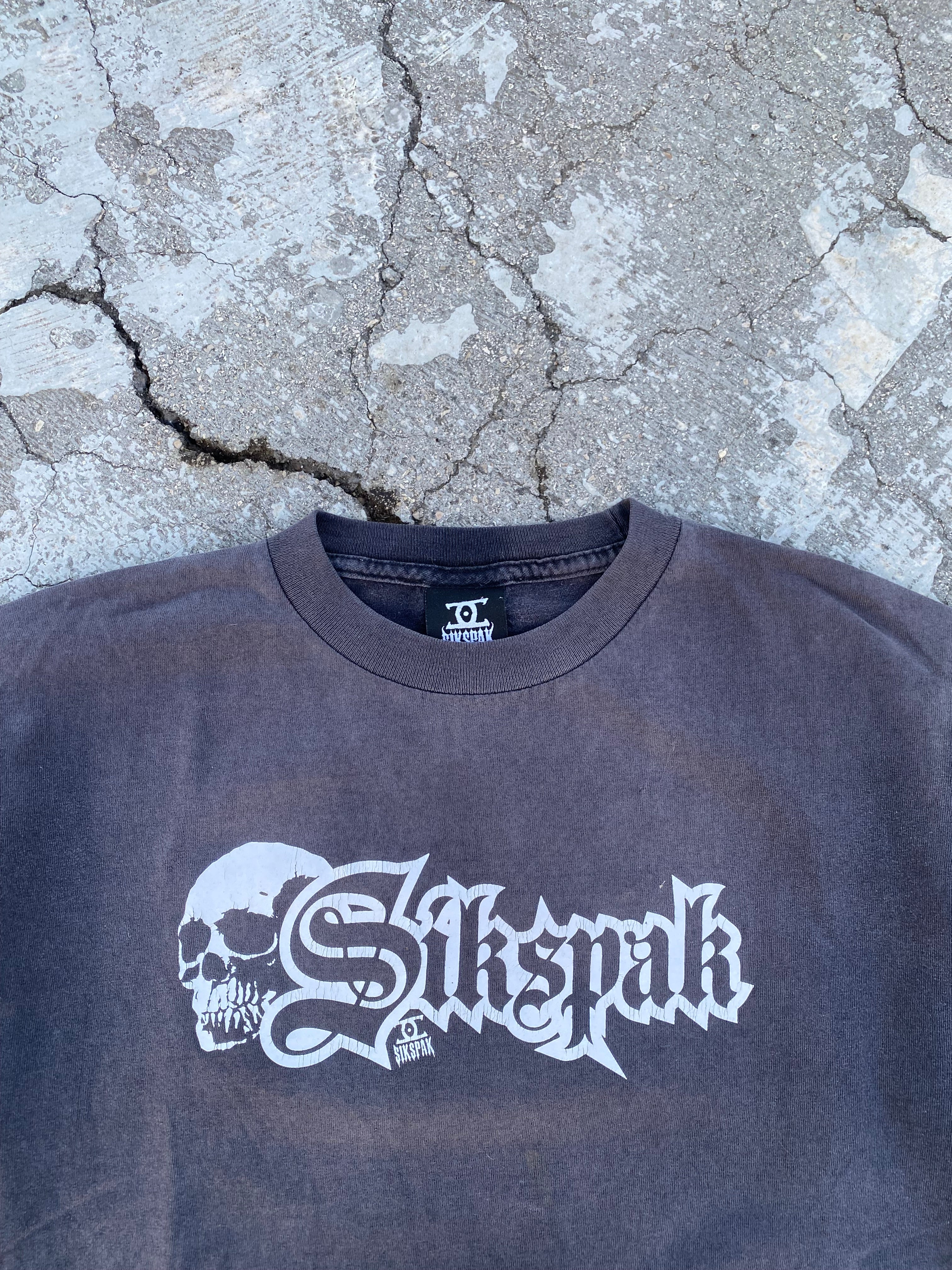 2000’S SIKSPAK SUN FADED TEE (M)