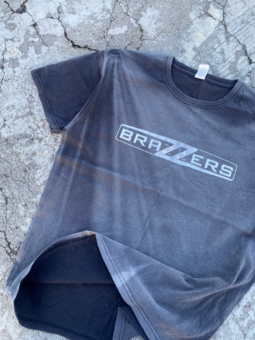 2000’S SUN FADE BRAZZ*RS TEE (L)
