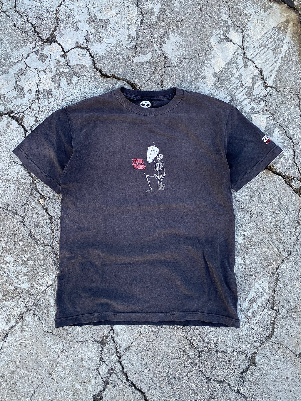 2000’S ZERO SKATEBOARD “SKELETON” TEE (M)