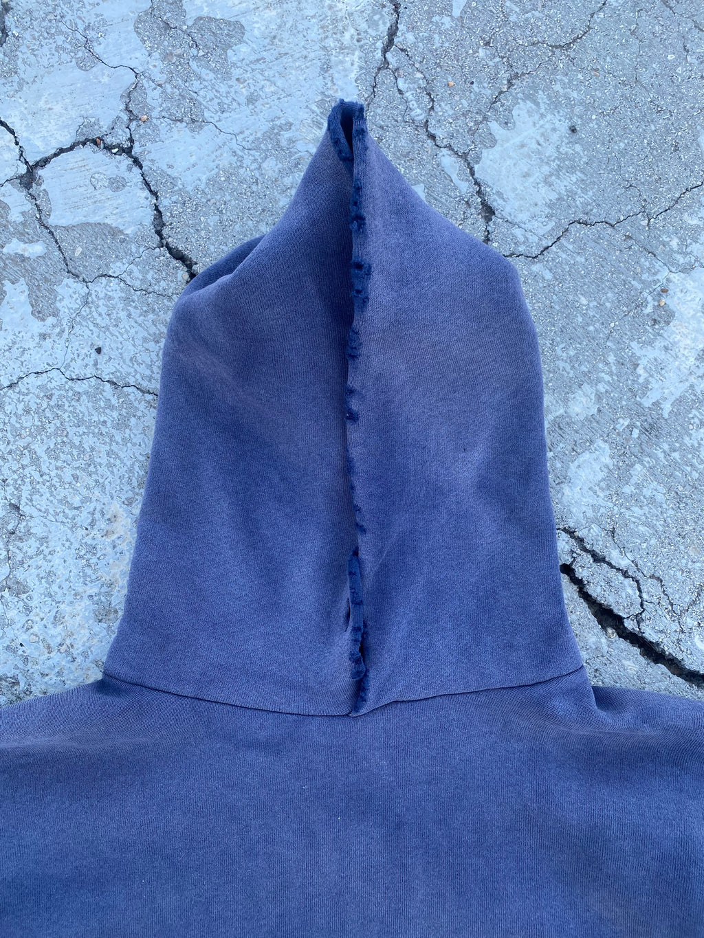 2000’S SUN FADE RUSSELL ATHLETIC BLANK HOODIE (L-XL)
