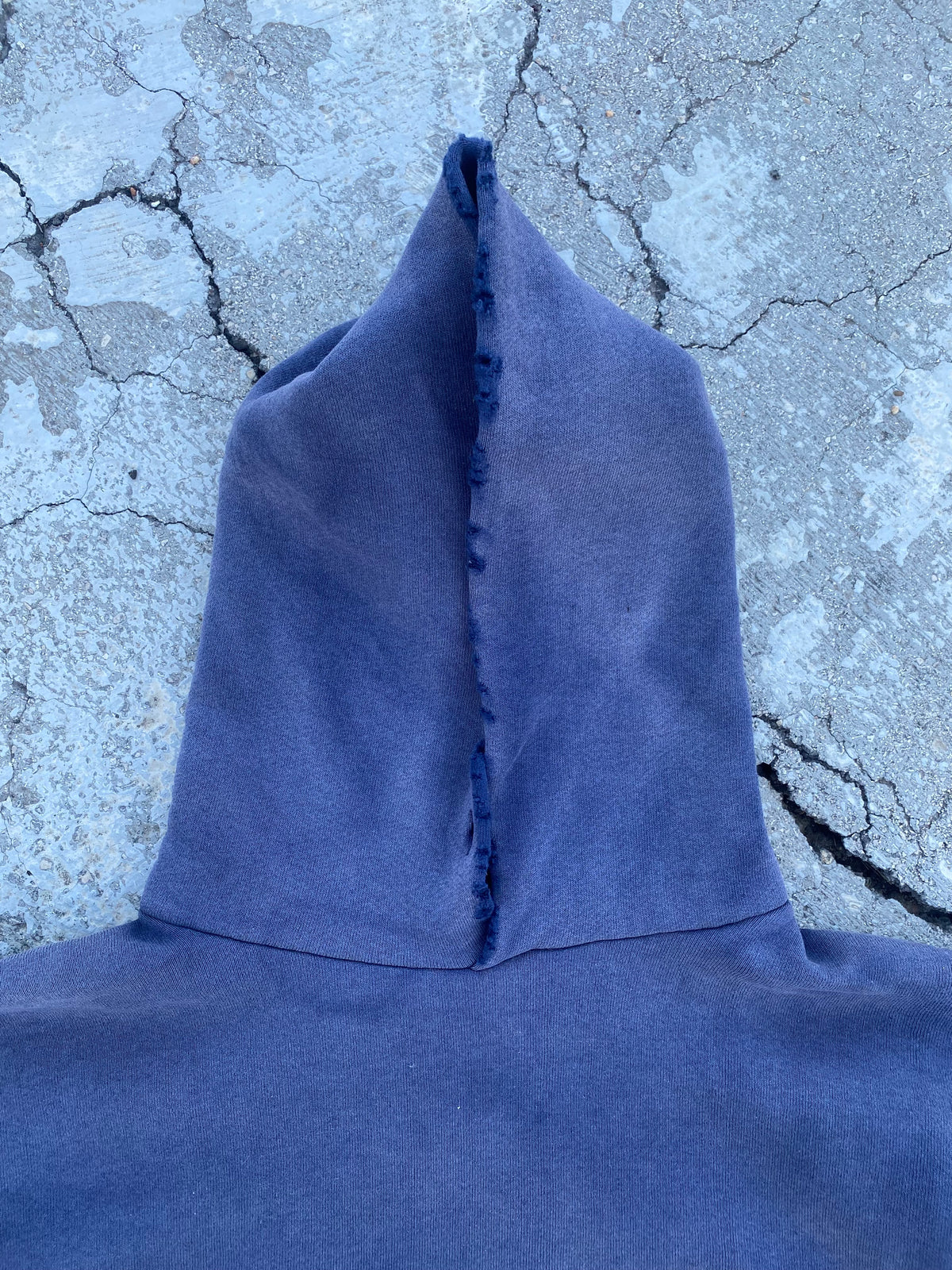 2000’S SUN FADE RUSSELL ATHLETIC BLANK HOODIE (L-XL)