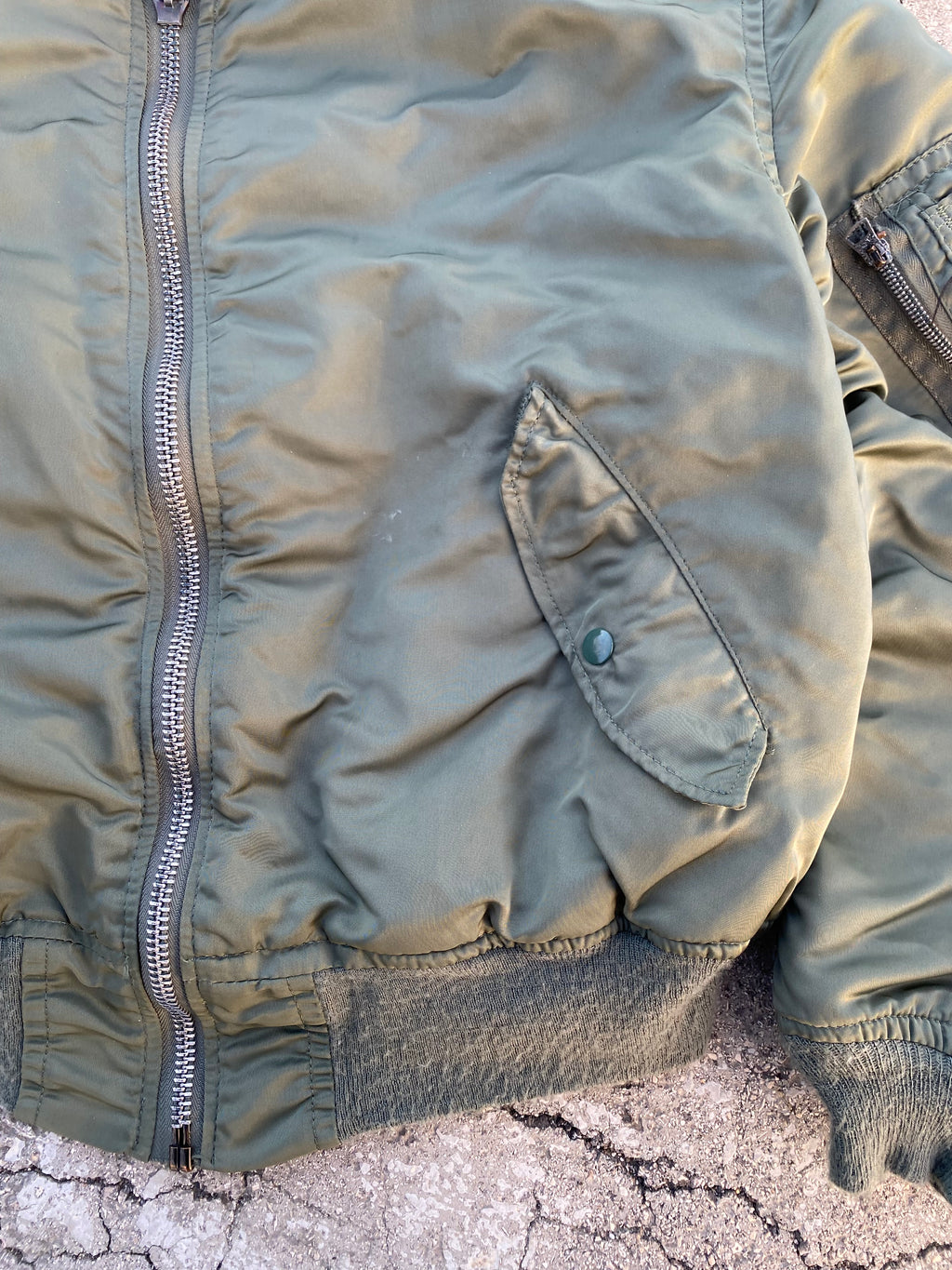 1980’S ALPHA IND. MA-1 JACKET (L-XL)