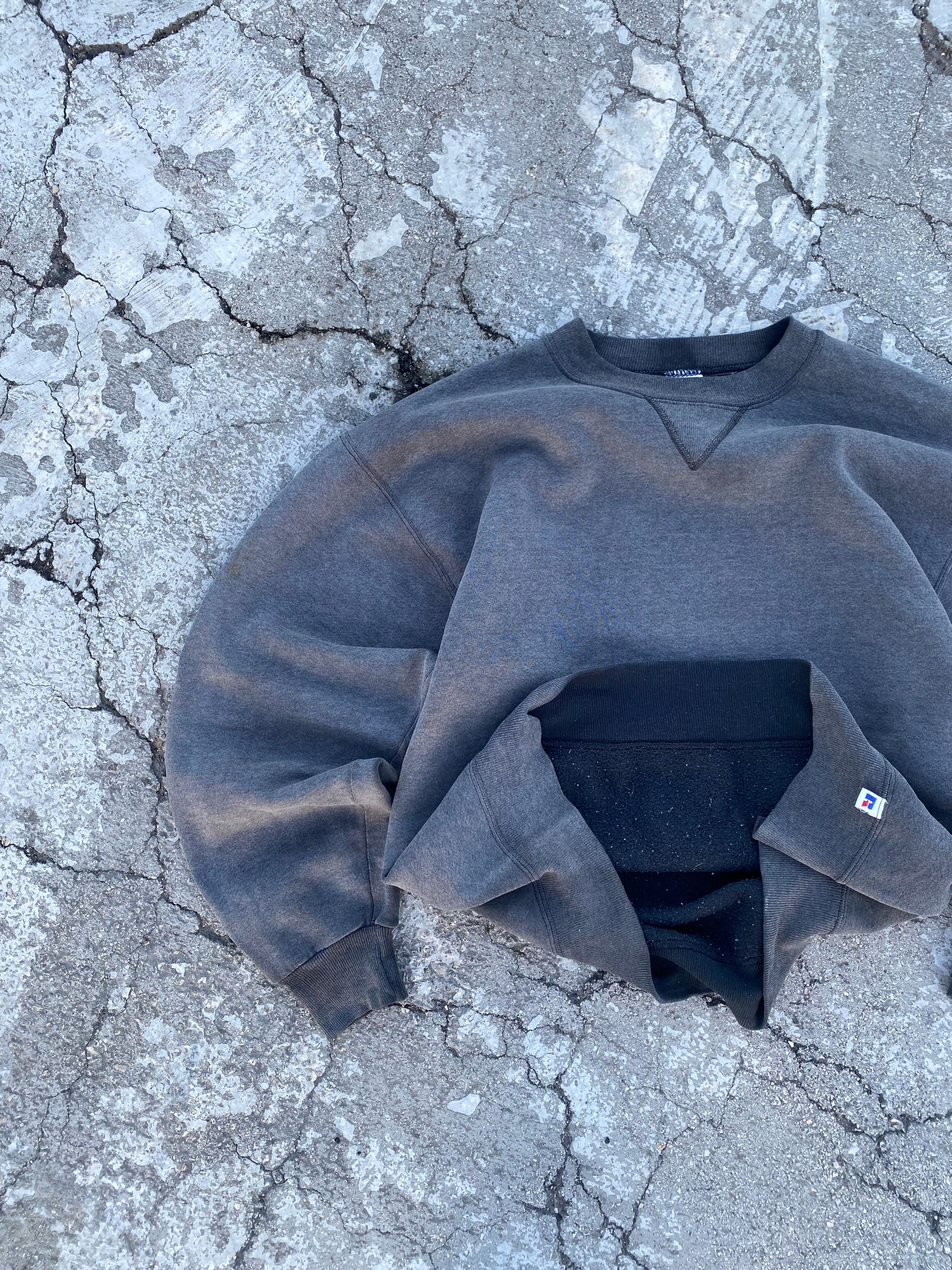 1990’S RUSSELL ATHLETIC SUN FADE BLANK REPAIR CREWNECK (L)