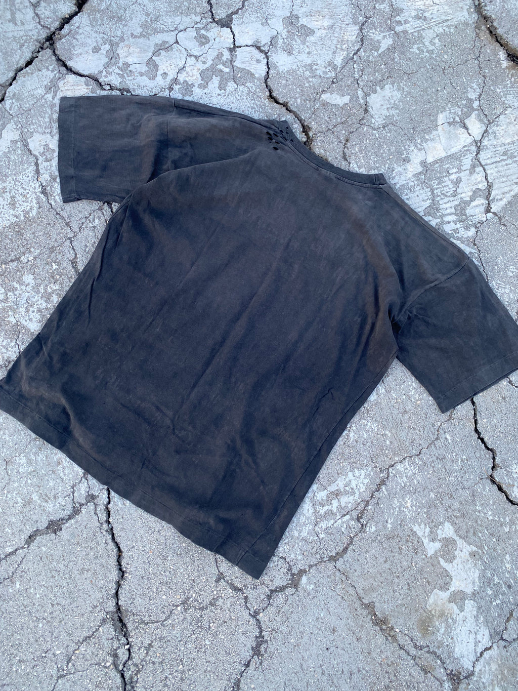 1990’S SINGLE STITCH BLANK FADED/DISTRESSED TEE (XL)