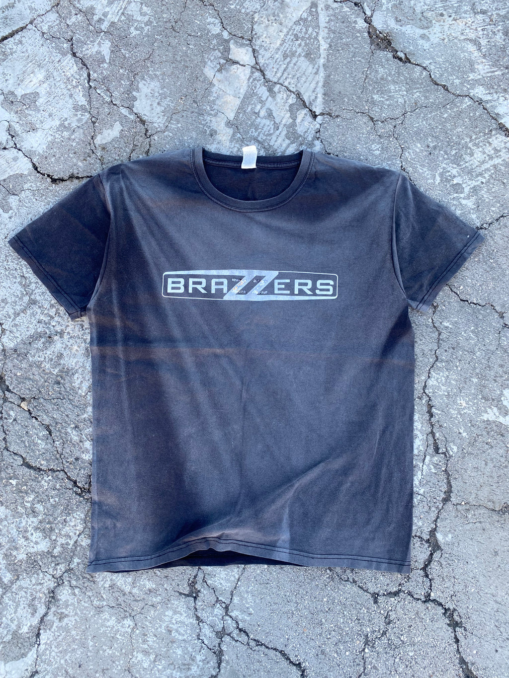 2000’S SUN FADE BRAZZ*RS TEE (L)