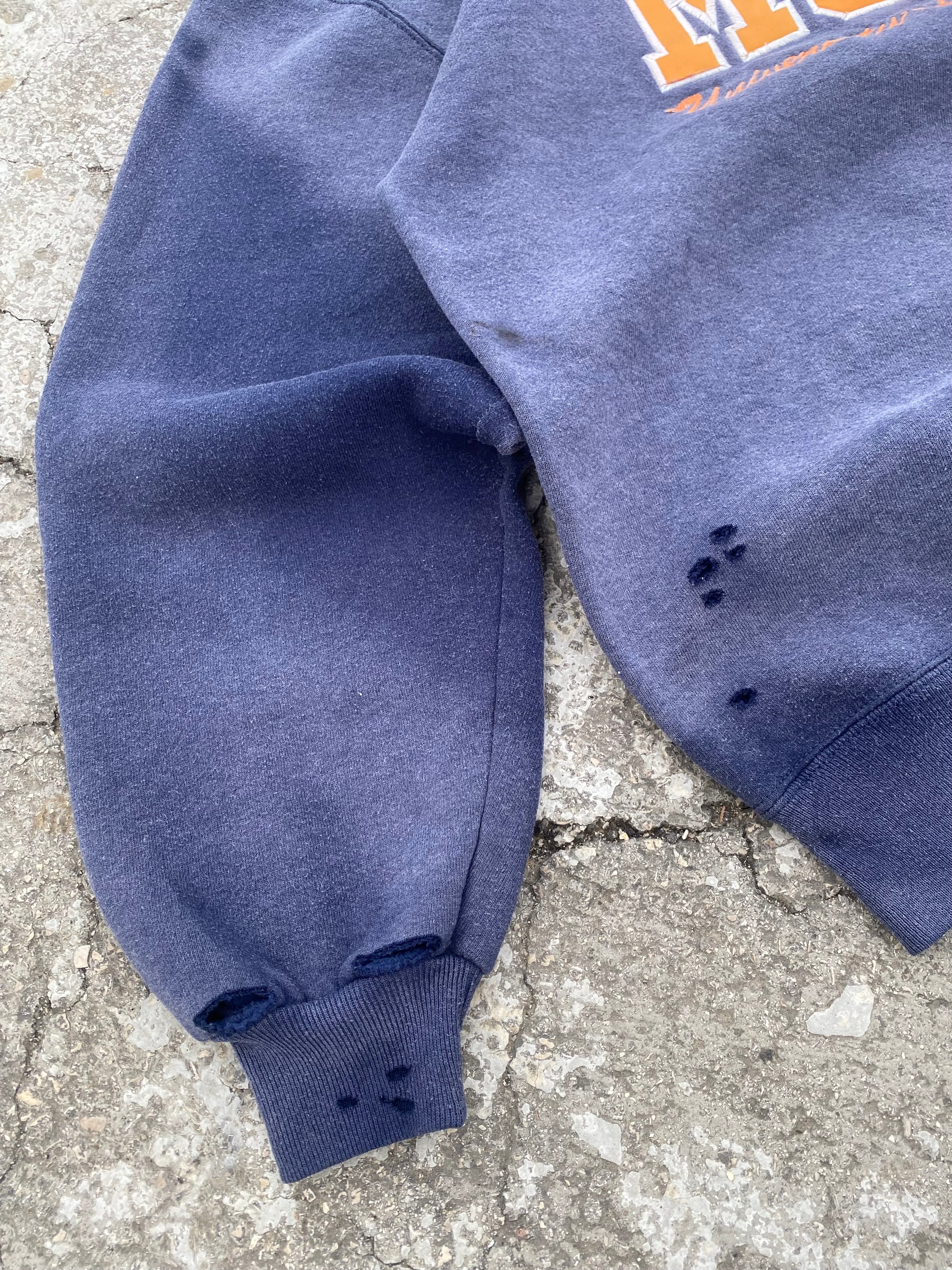 1990’S SUN FADED “MOM” RUSSELL ATHLETIC DISTRESSED CREWNECK (L)