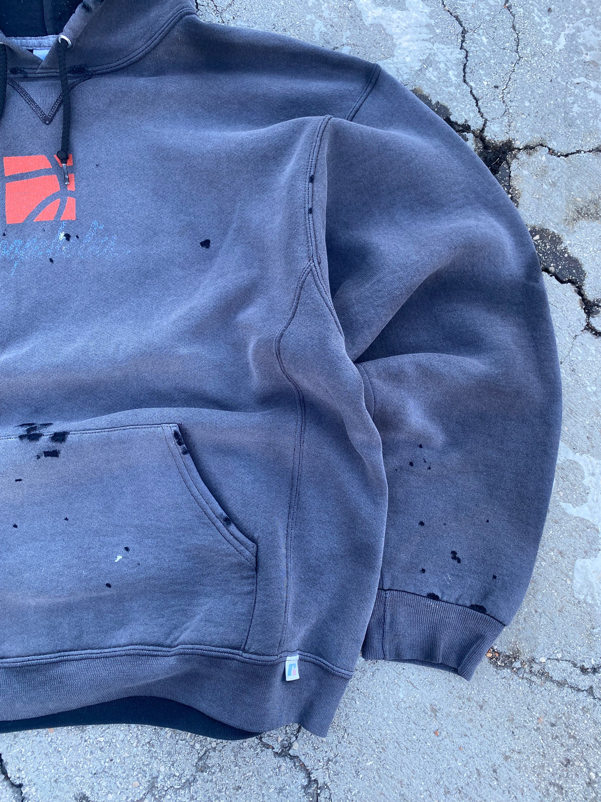 2000’S SUN FADE RUSSELL ATHLETIC 🏀 HOODIE (L)