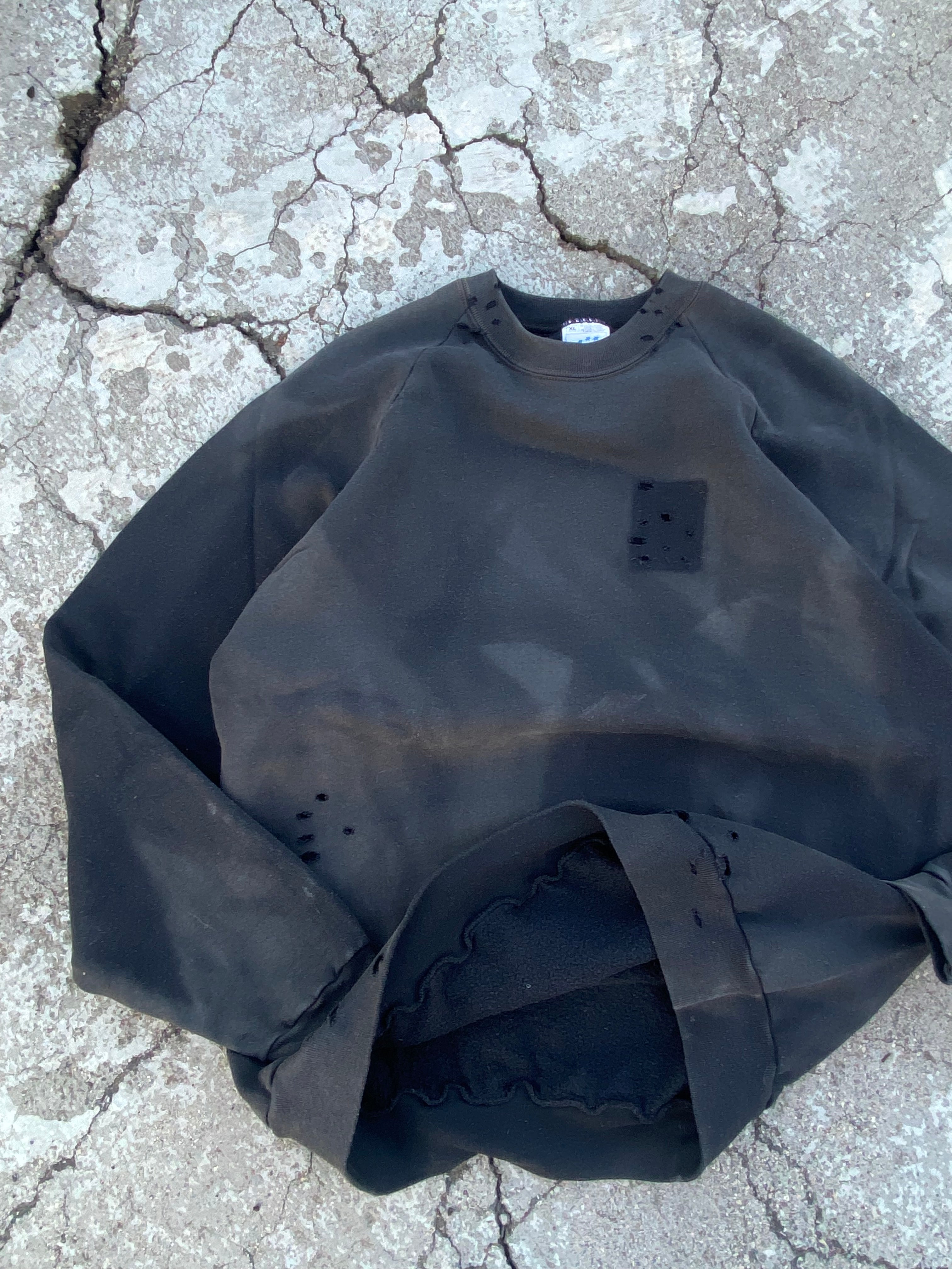 2000’S SUN FADE BLANK CREWNECK (XL)