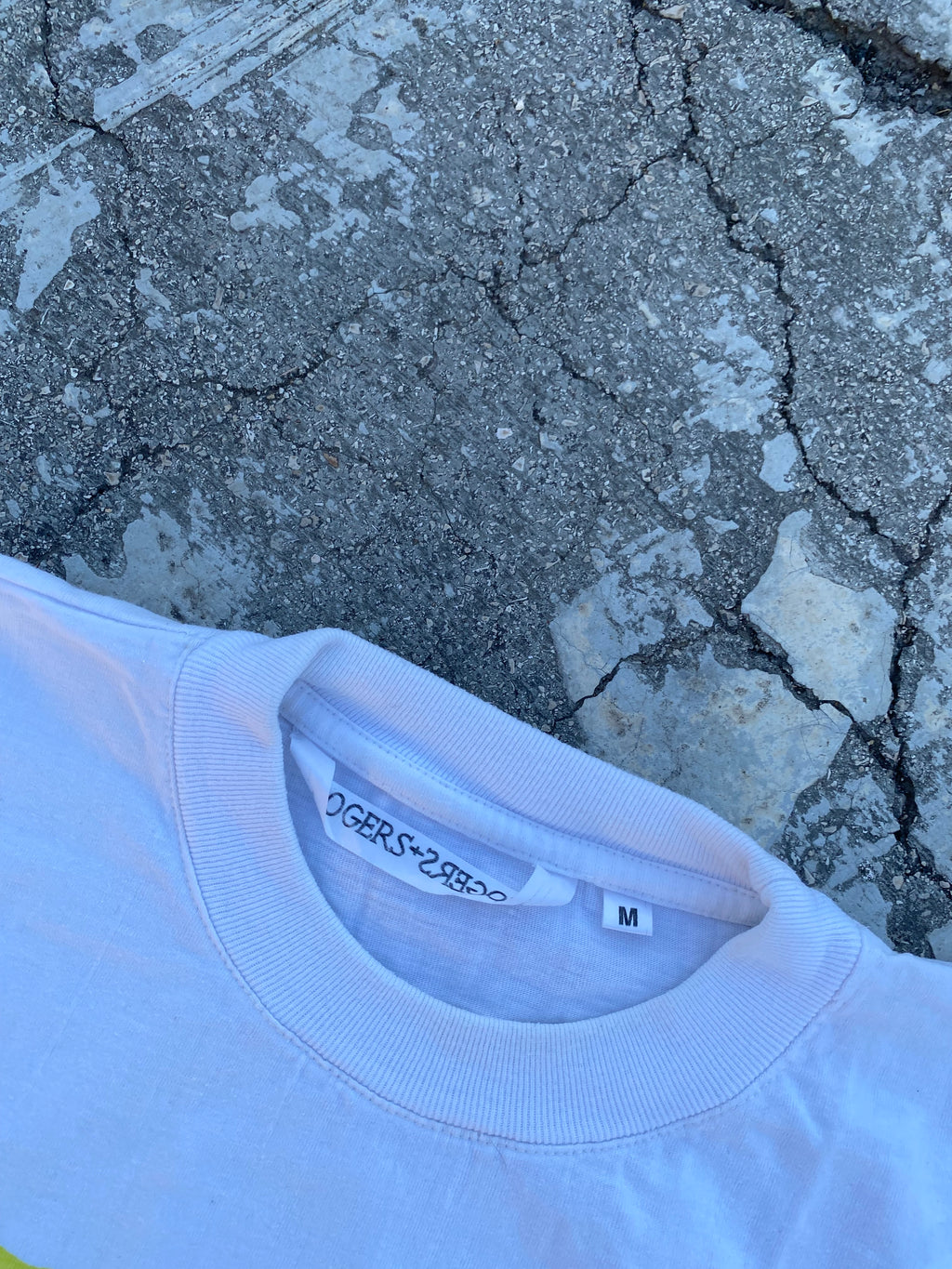 2000’S BEER IS BETTER THAN WOMAN TEE (M)