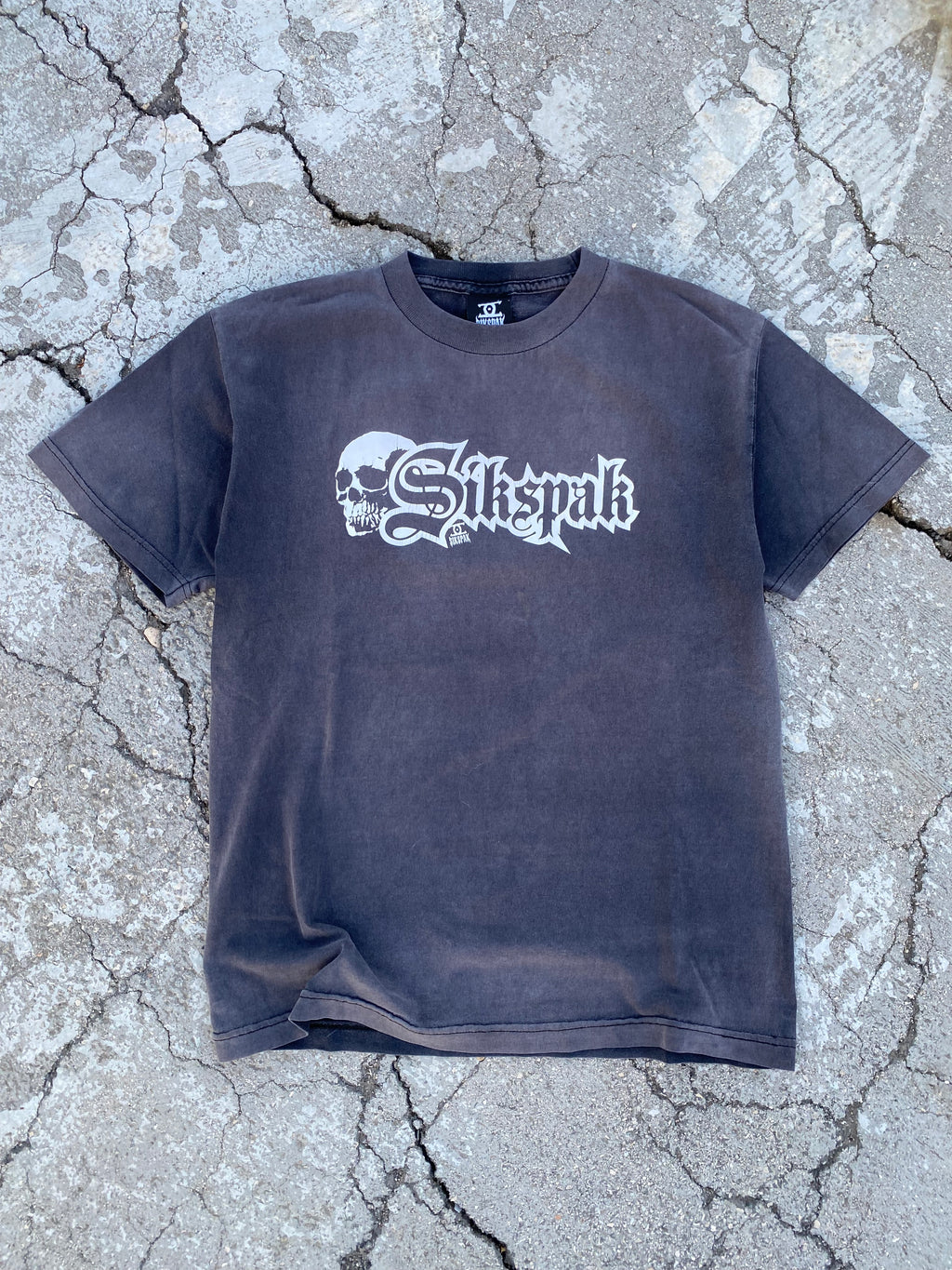 2000’S SIKSPAK SUN FADED TEE (M)