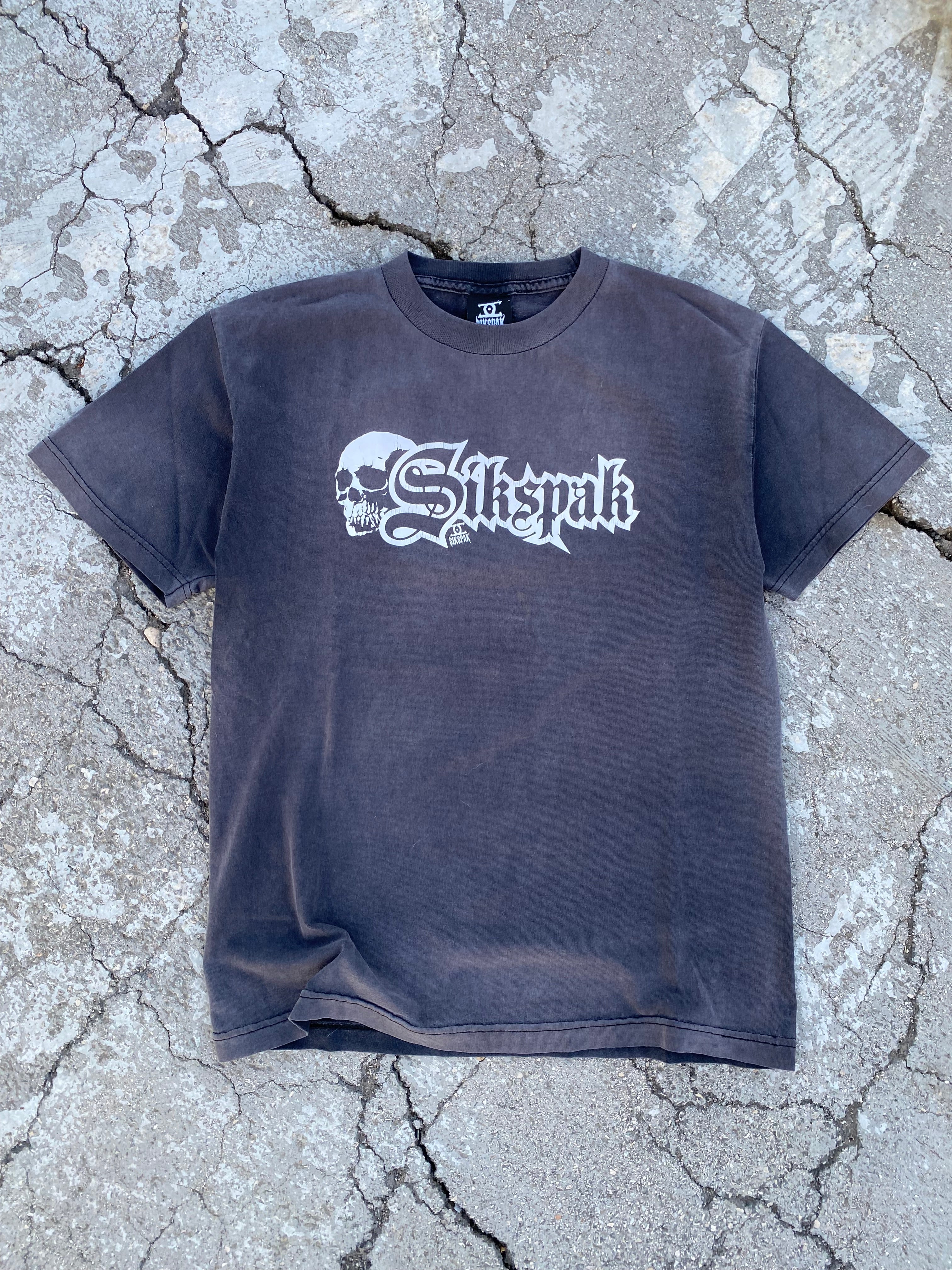 2000’S SIKSPAK SUN FADED TEE (M)