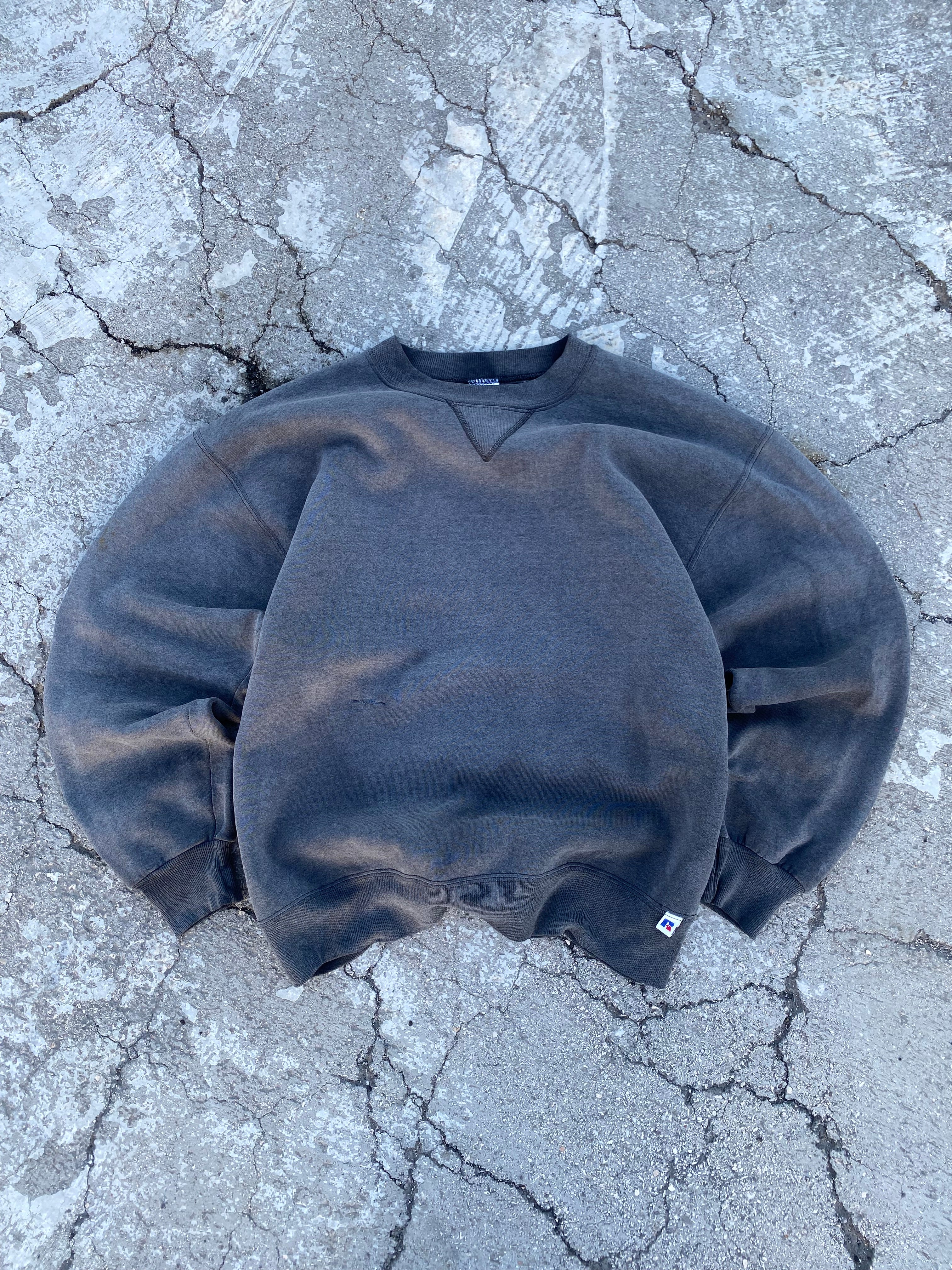 1990’S RUSSELL ATHLETIC SUN FADE BLANK REPAIR CREWNECK (L)