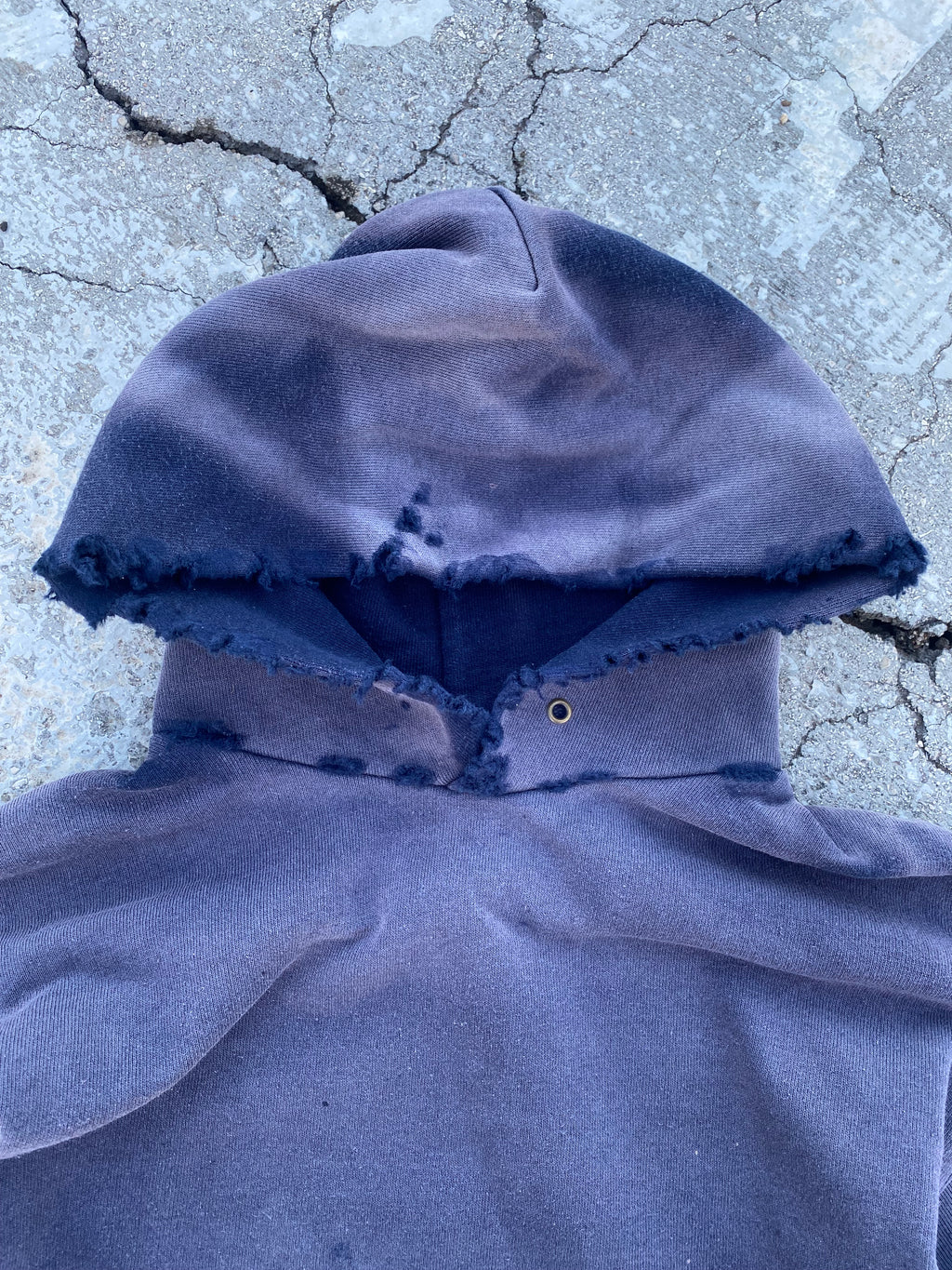 2000’S SUN FADE BLANK NAVY HOODIE (M)