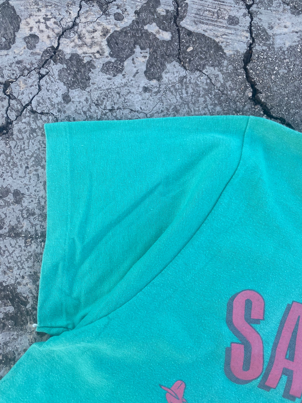 1990’S HANES CALIFORNIA SINGLE STITCH TEE (S-M)