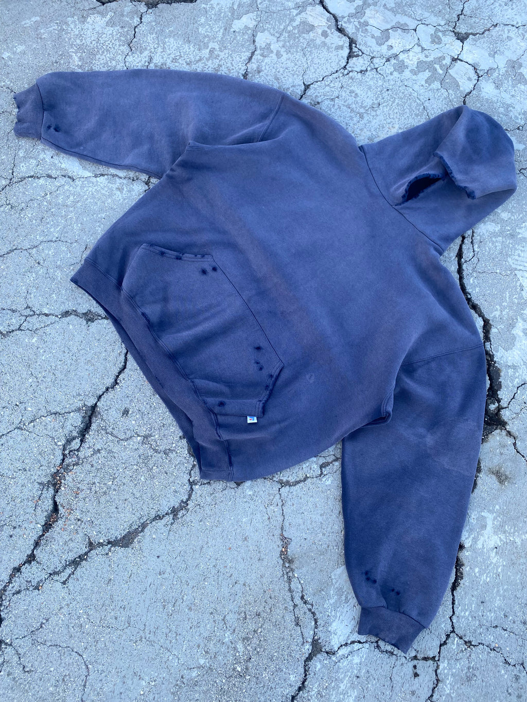 2000’S SUN FADE RUSSELL ATHLETIC BLANK HOODIE (L-XL)