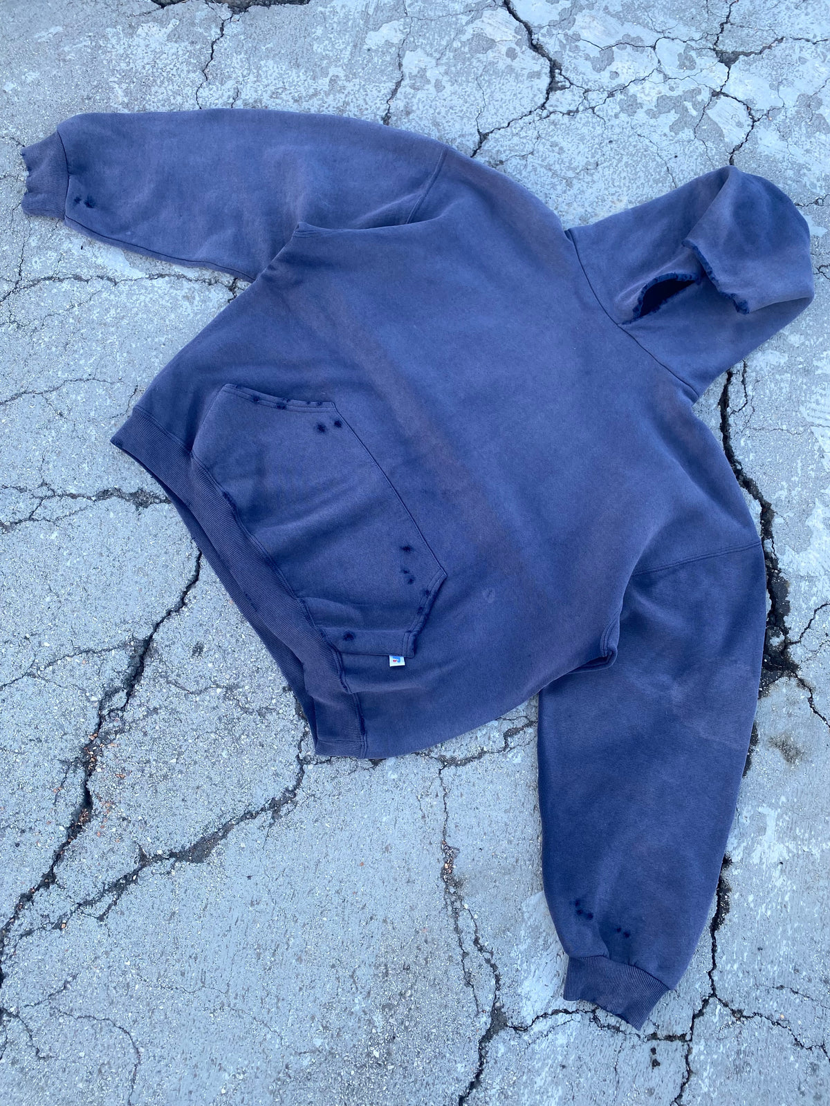2000’S SUN FADE RUSSELL ATHLETIC BLANK HOODIE (L-XL)