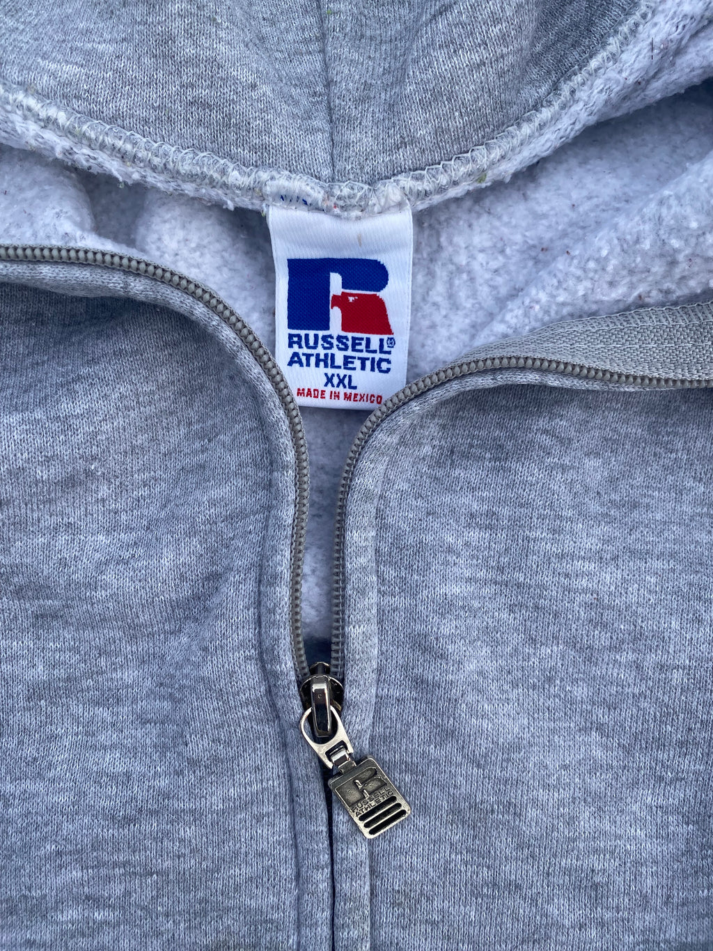 2000’S RUSSELL ATHLETIC BLANK ZIP UP HOODIE (XXL)