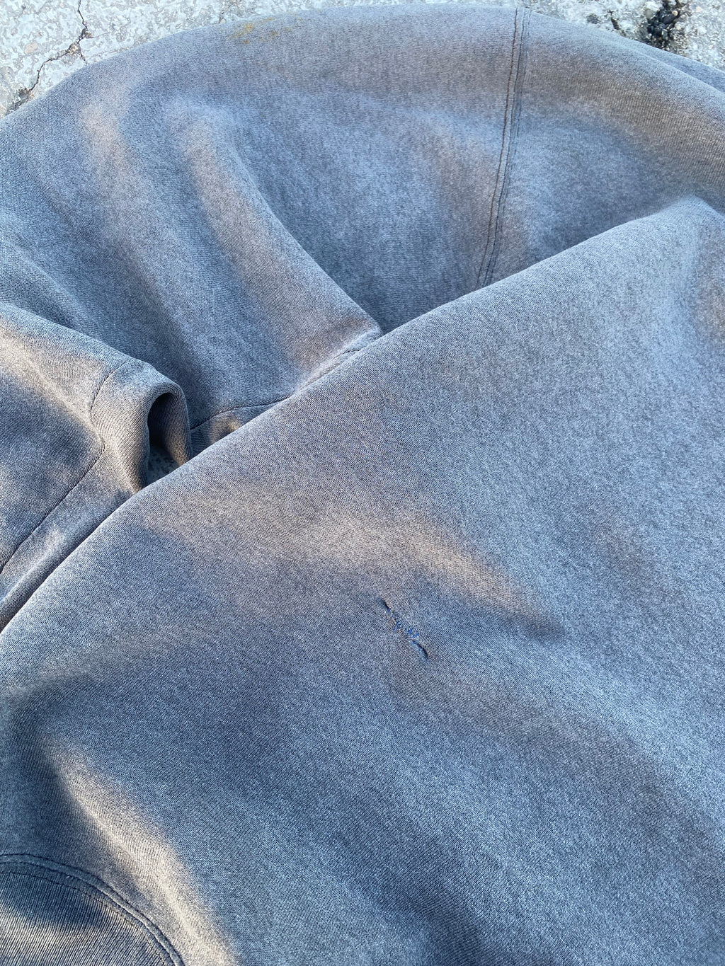 1990’S RUSSELL ATHLETIC SUN FADE BLANK REPAIR CREWNECK (L)