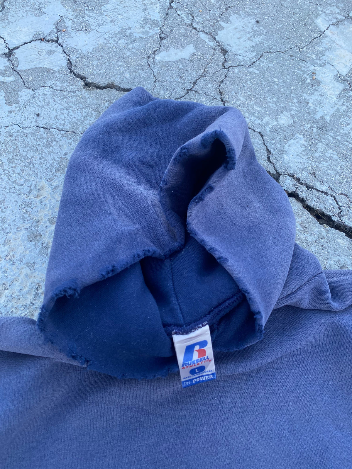 2000’S SUN FADE RUSSELL ATHLETIC BLANK HOODIE (L-XL)