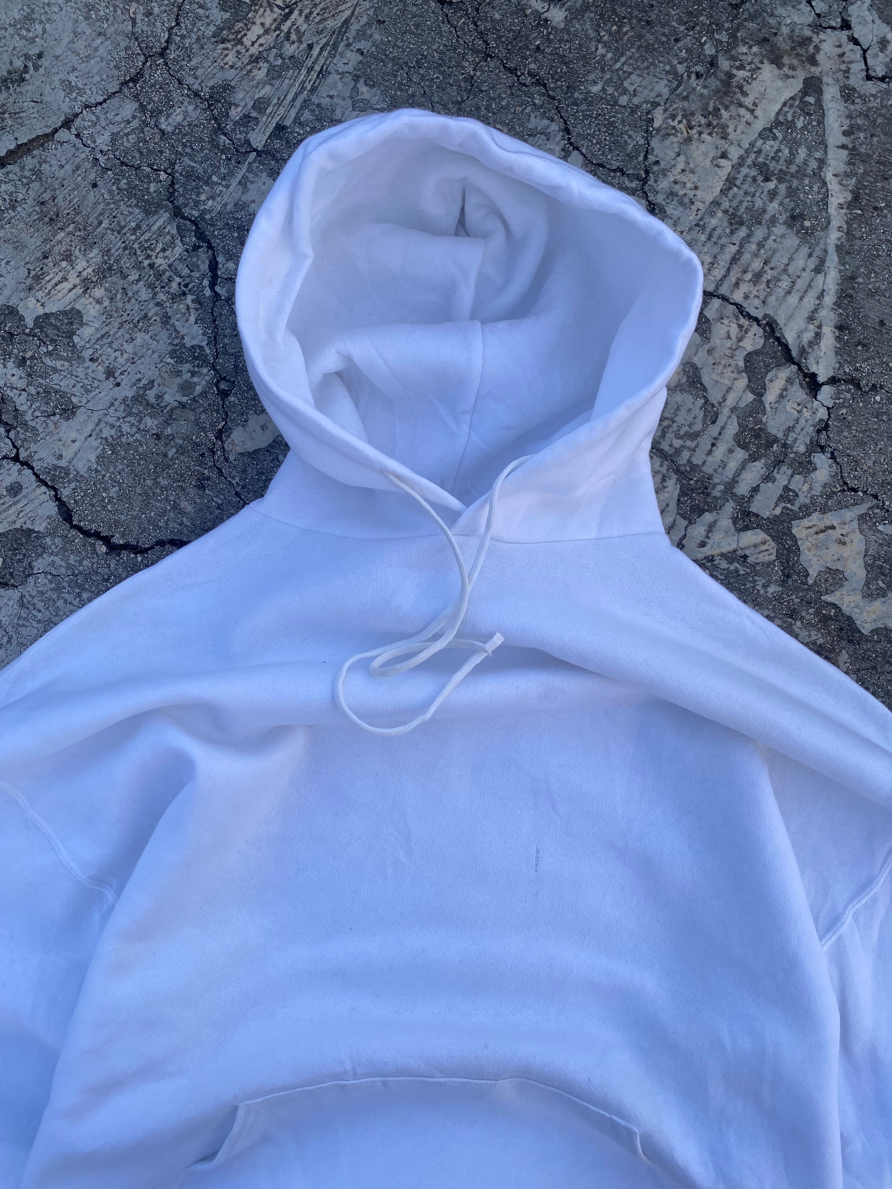 2000’S RUSSELL ATHLETIC BLANK WHITE HOODIE (XL)