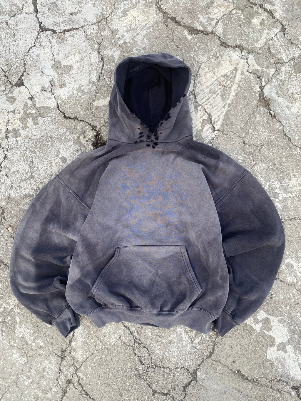 2000'S SUN FADE DESTROYED BLANK HOODIE (L)