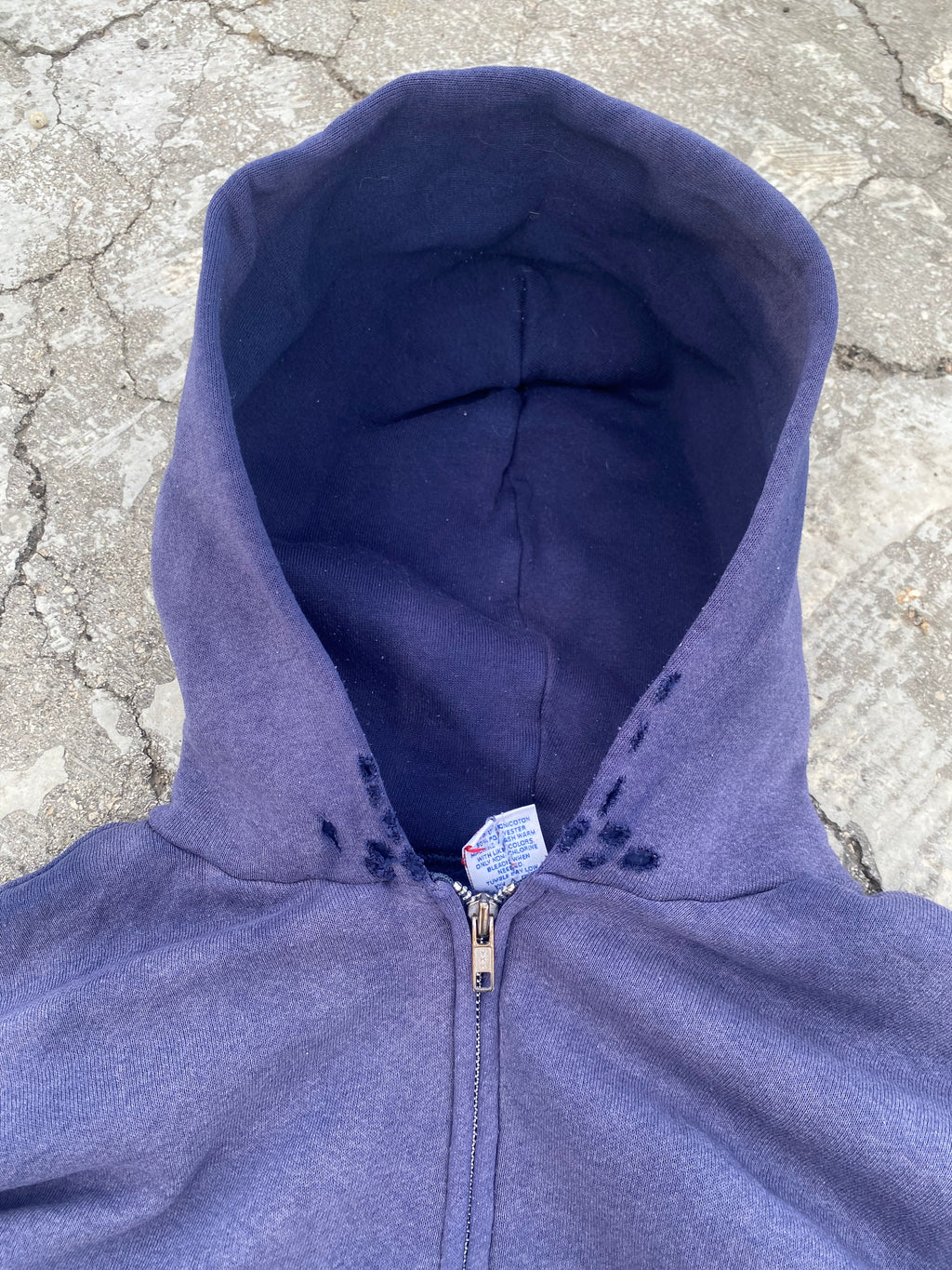 2000'S SUN FADE RUSSELL ATHLETIC BLANK DISTRESSED ZIP UP HOODIE (L)