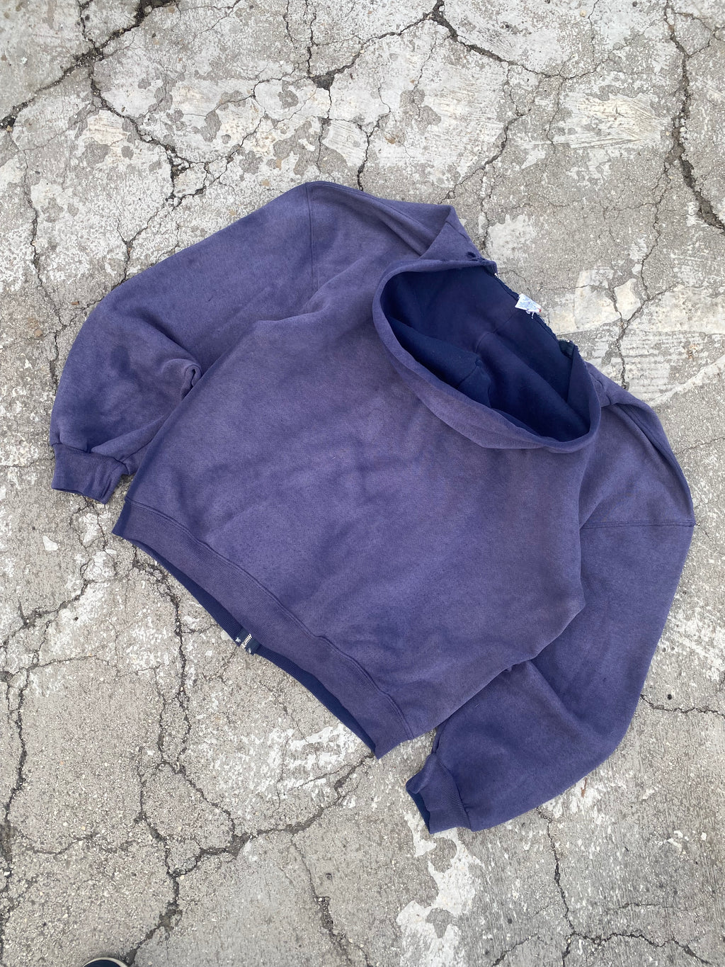 2000'S SUN FADE RUSSELL ATHLETIC BLANK DISTRESSED ZIP UP HOODIE (L)
