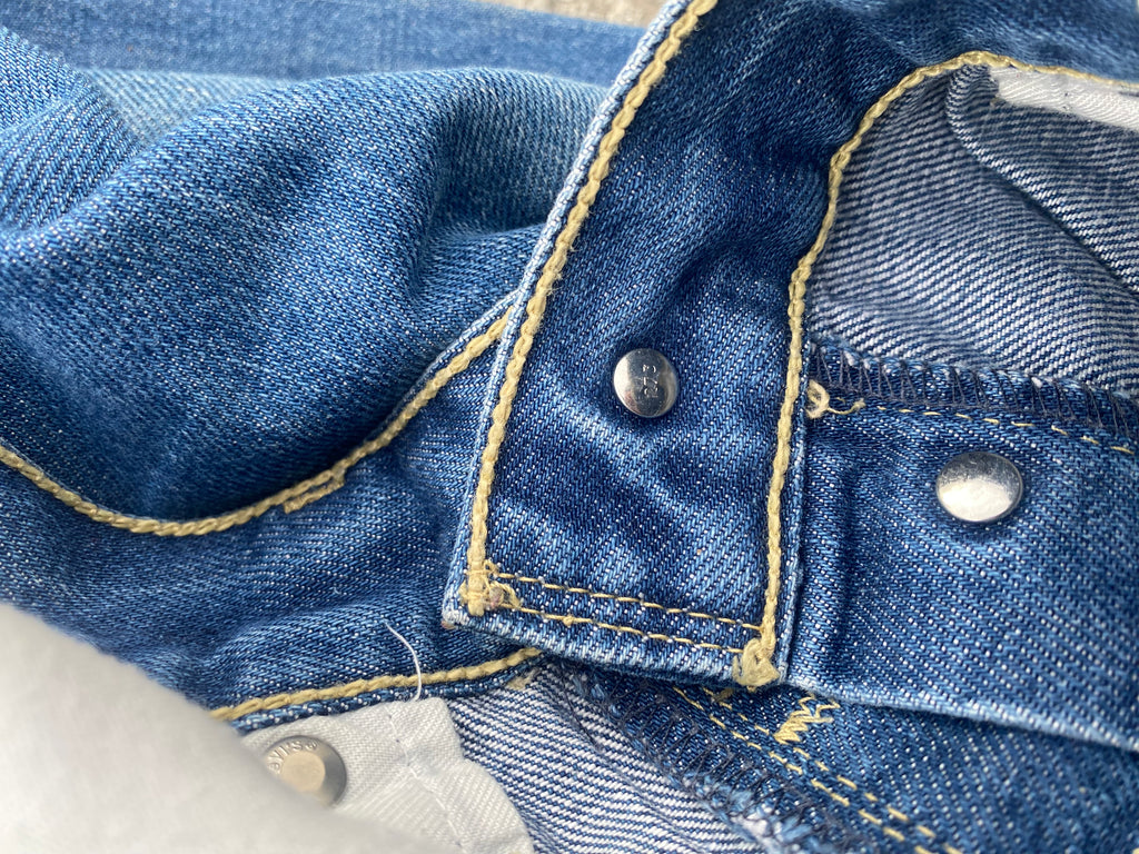 2000'S LEVI'S ENGINEERED "TWISTED LEG" WASHED BLUE (W30)