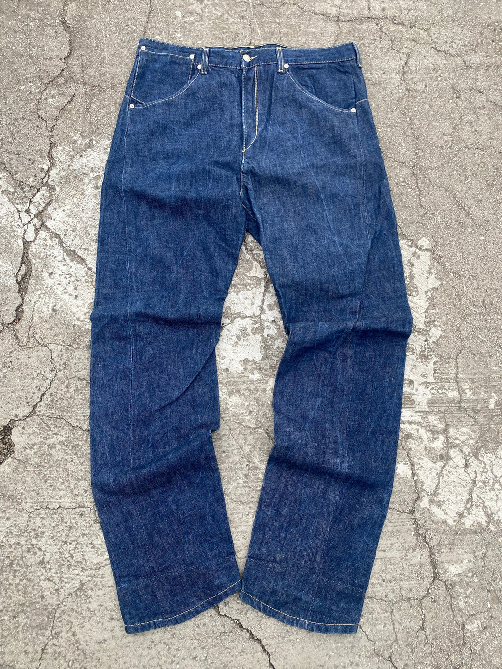 2000'S LEVI'S ENGINEERED "TWISTED LEG" RAW DENIM (W38)