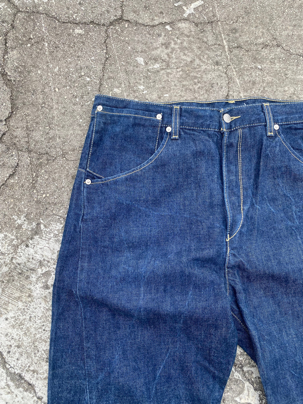 2000'S LEVI'S ENGINEERED "TWISTED LEG" RAW DENIM (W38)