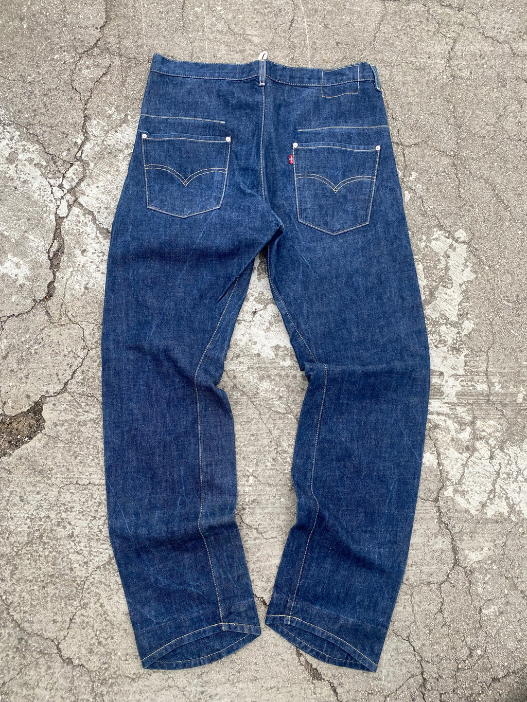 2000'S LEVI'S ENGINEERED "TWISTED LEG" RAW DENIM (W38)