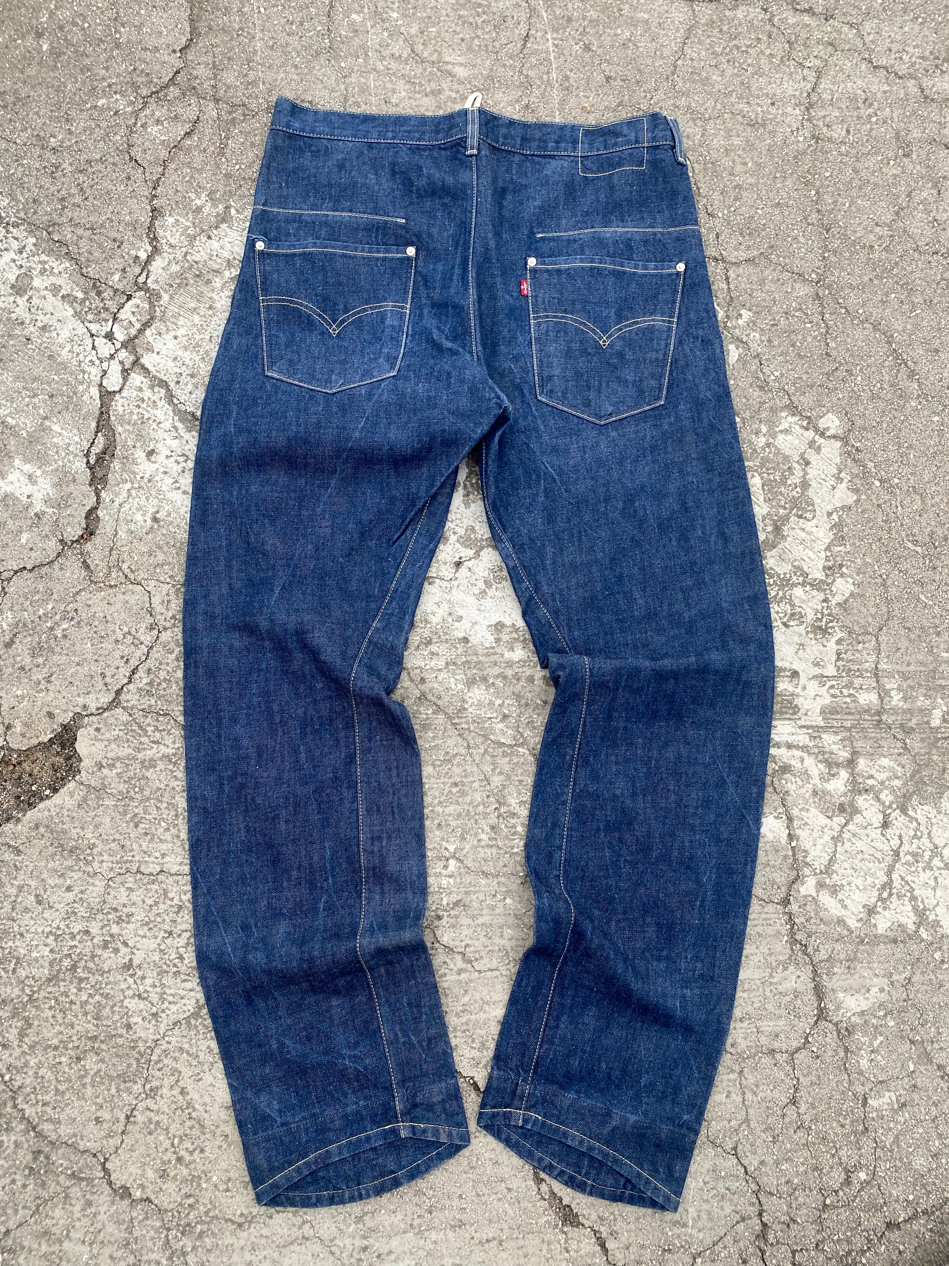 2000'S LEVI'S ENGINEERED "TWISTED LEG" RAW DENIM (W38)
