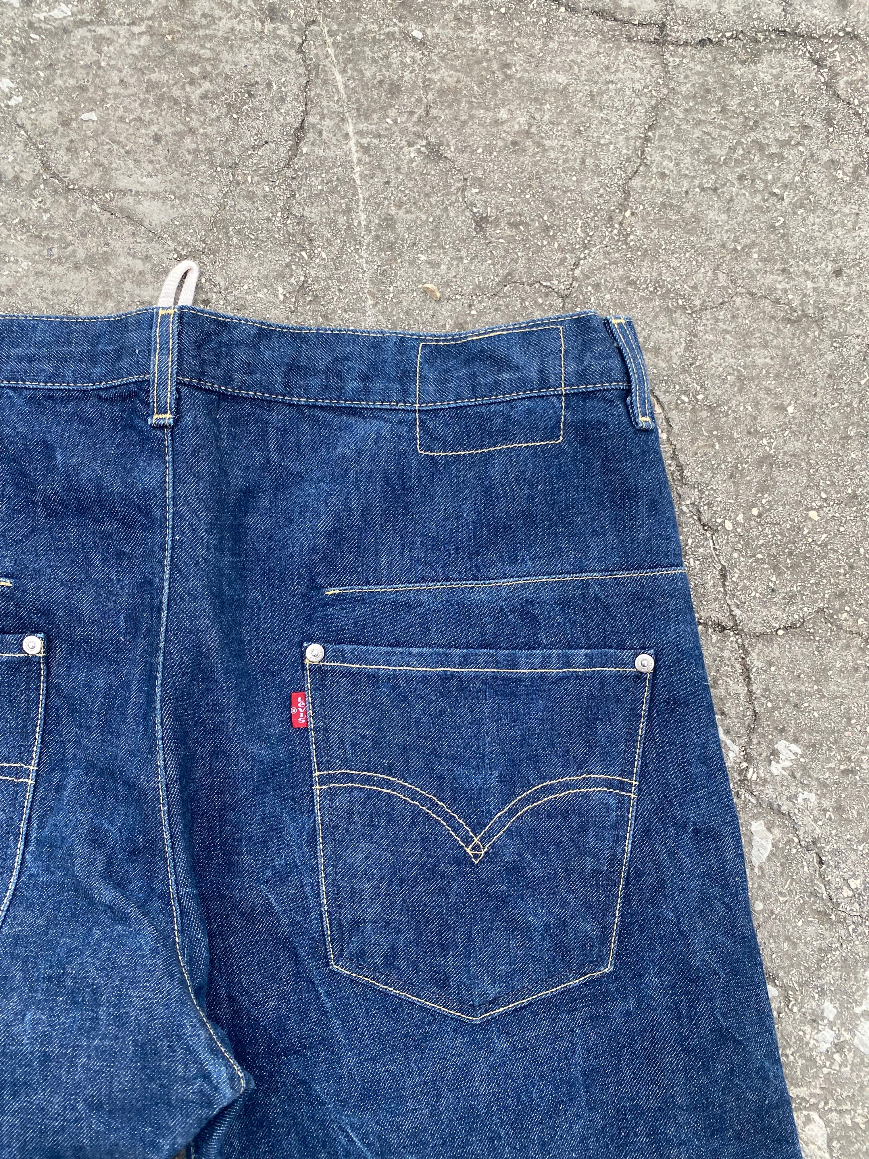 2000'S LEVI'S ENGINEERED "TWISTED LEG" RAW DENIM (W38)