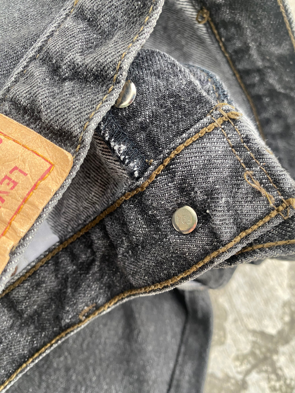 1990'S LEVI'S 501 PEPPER WASHED (W30)