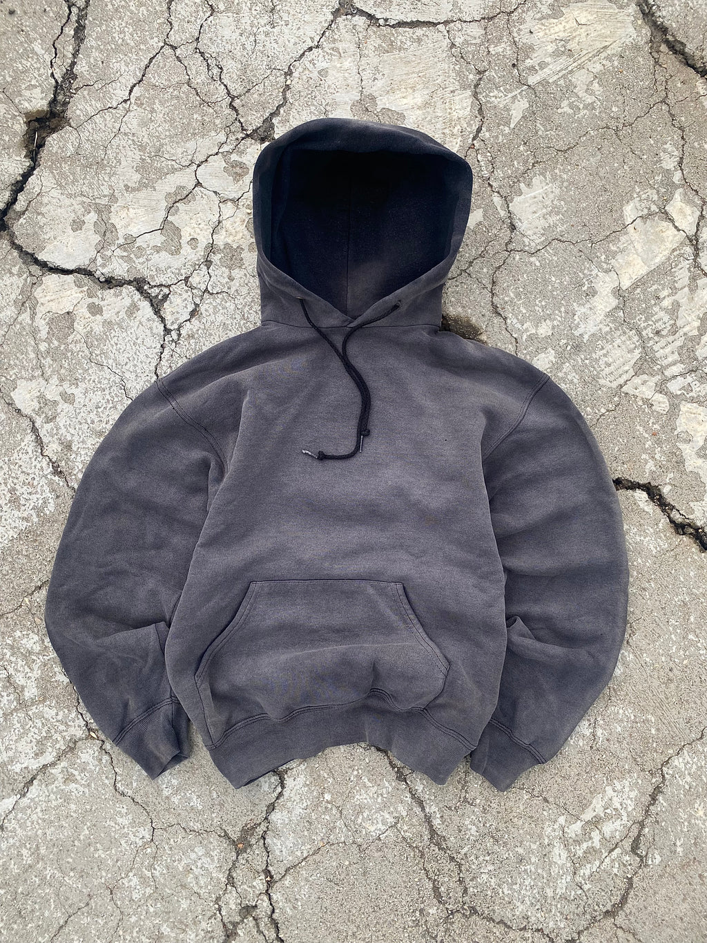 2000'S SUN FADE BLACK BLANK HOODIE (S-M)