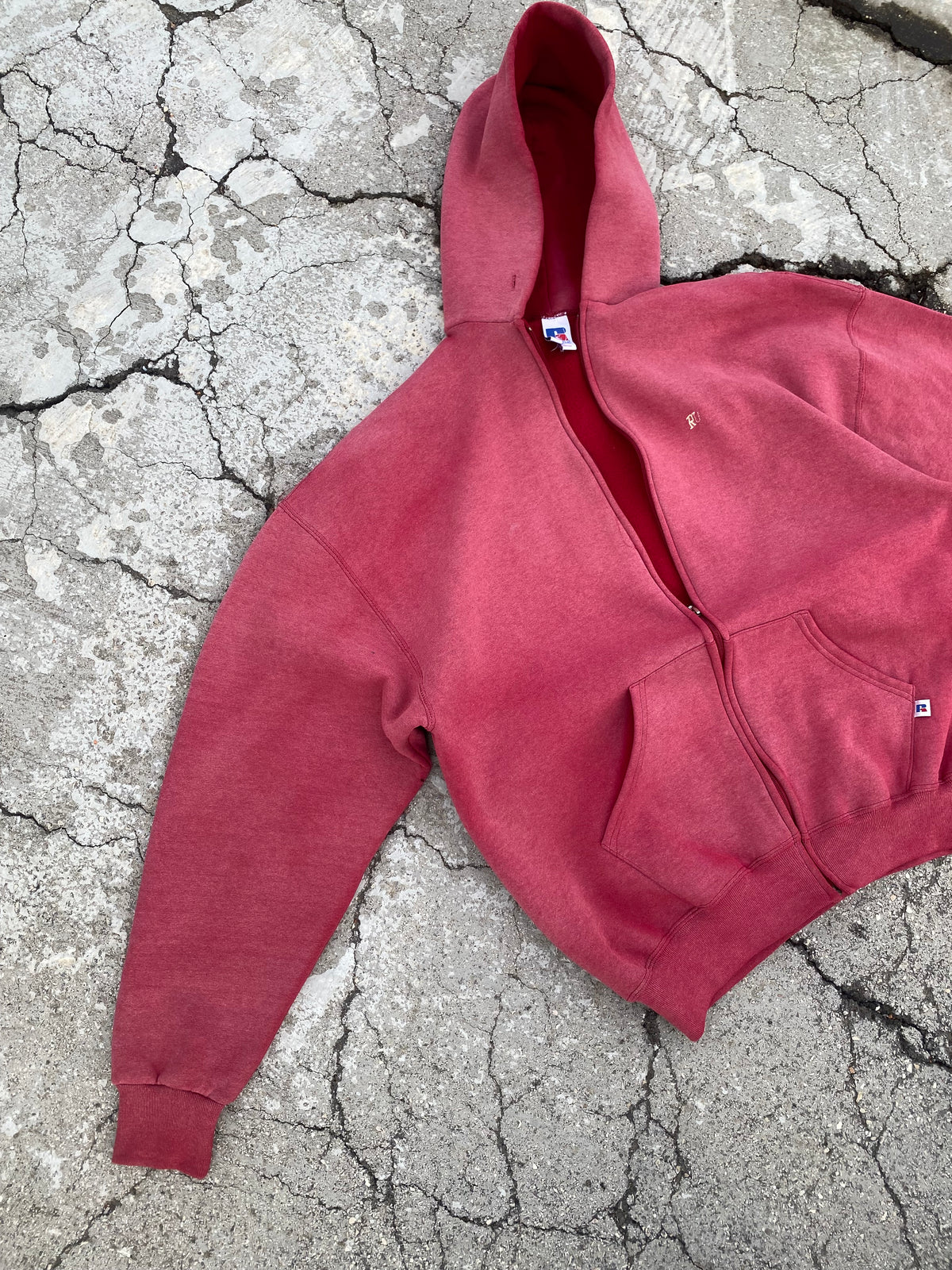 1990'S SUN FADE RUSSELL ATHLETIC ZIP UP HOODIE (XL)